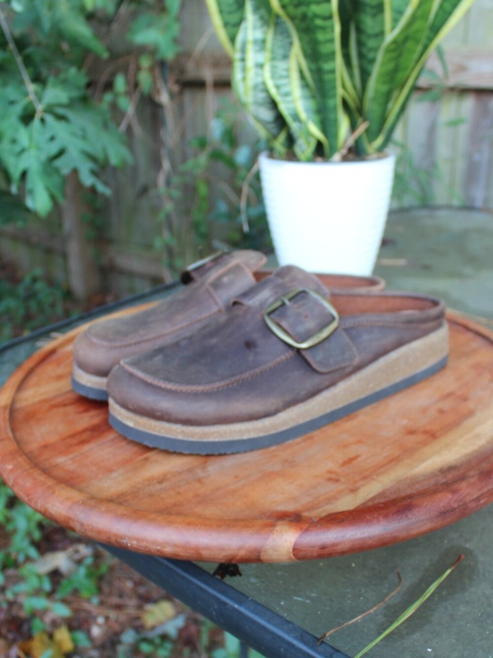 White Mountain Footbeds Leather Buckle Clogs / Mules (Women's Size 11)